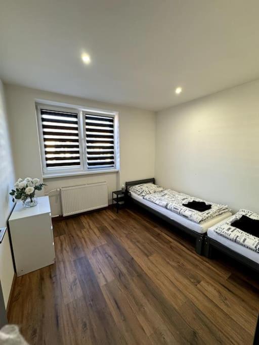 Modern Apartment In City Centre Banska Bystrica Exterior photo