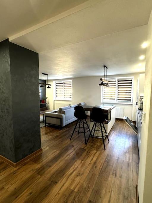 Modern Apartment In City Centre Banska Bystrica Exterior photo