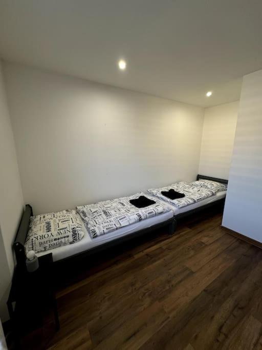 Modern Apartment In City Centre Banska Bystrica Exterior photo